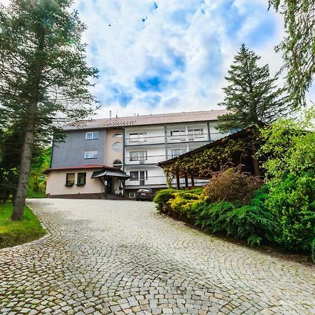 솔리나 Osrodek Wypoczynkowy Tarnica B&B 외부 사진