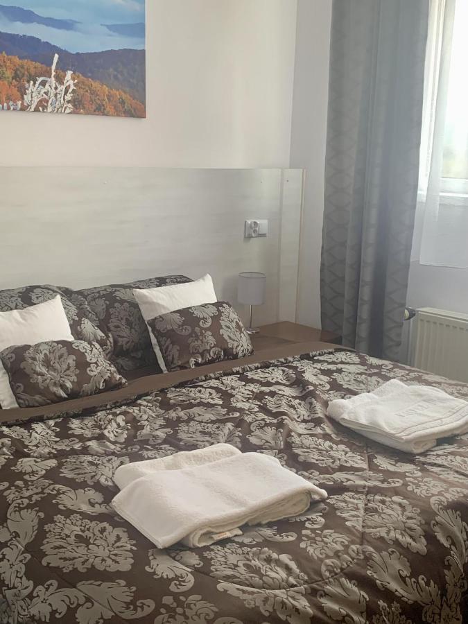 솔리나 Osrodek Wypoczynkowy Tarnica B&B 외부 사진