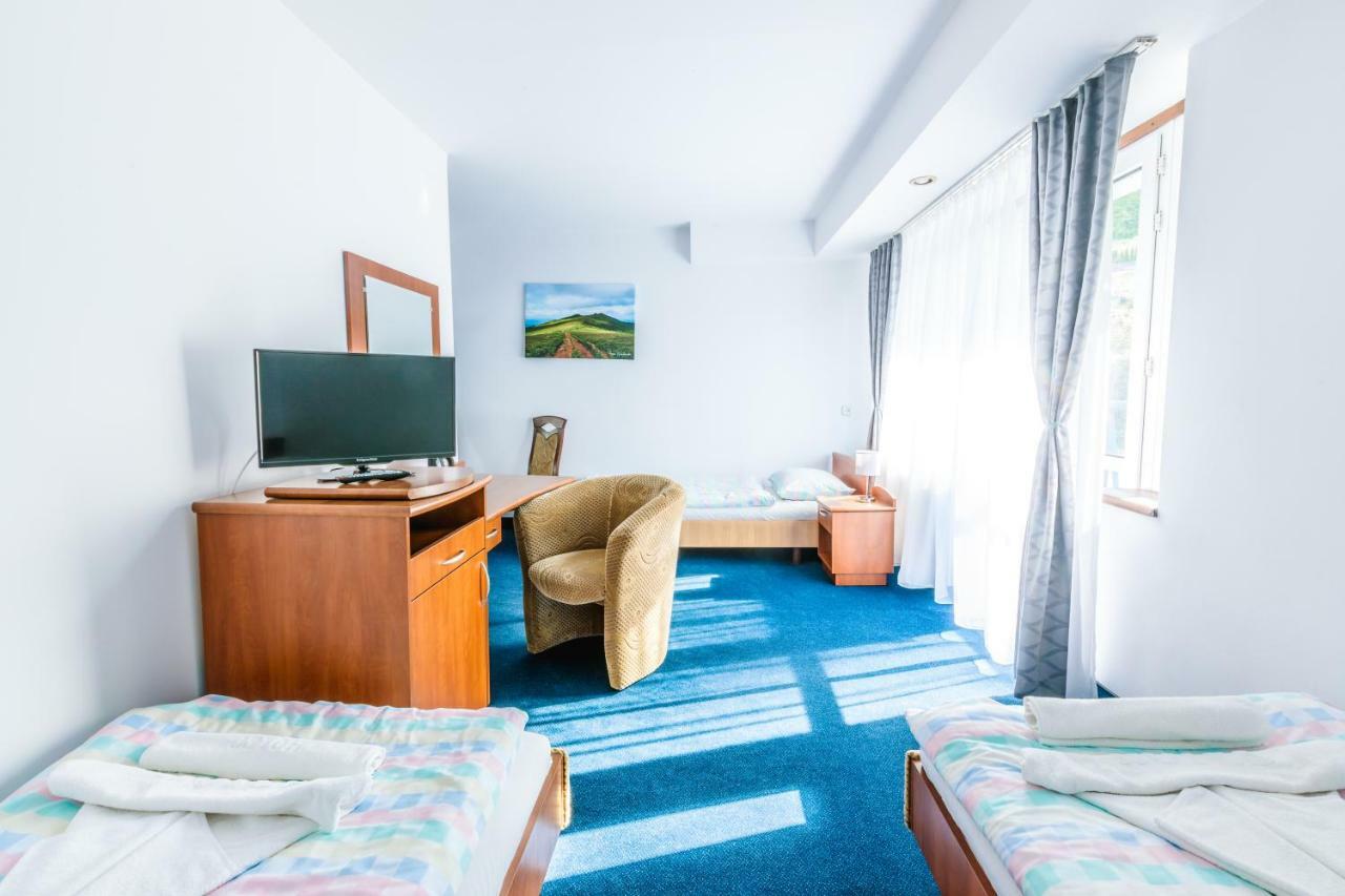 솔리나 Osrodek Wypoczynkowy Tarnica B&B 외부 사진