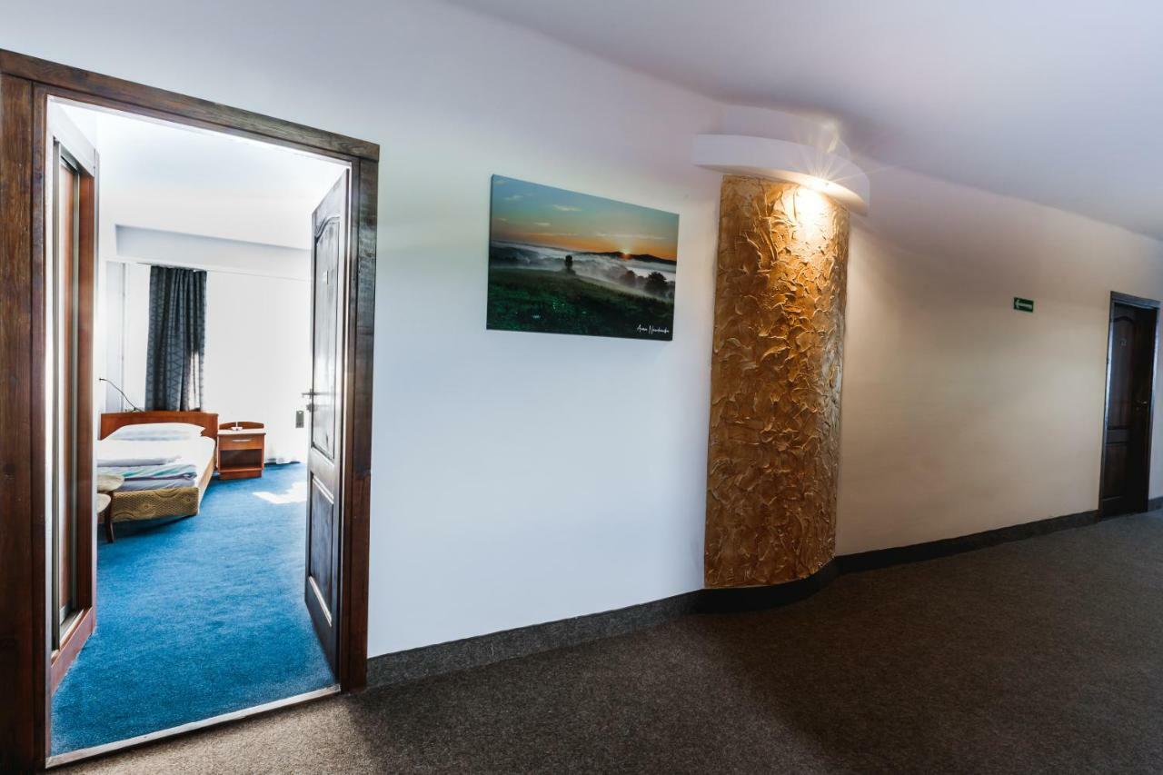 솔리나 Osrodek Wypoczynkowy Tarnica B&B 외부 사진