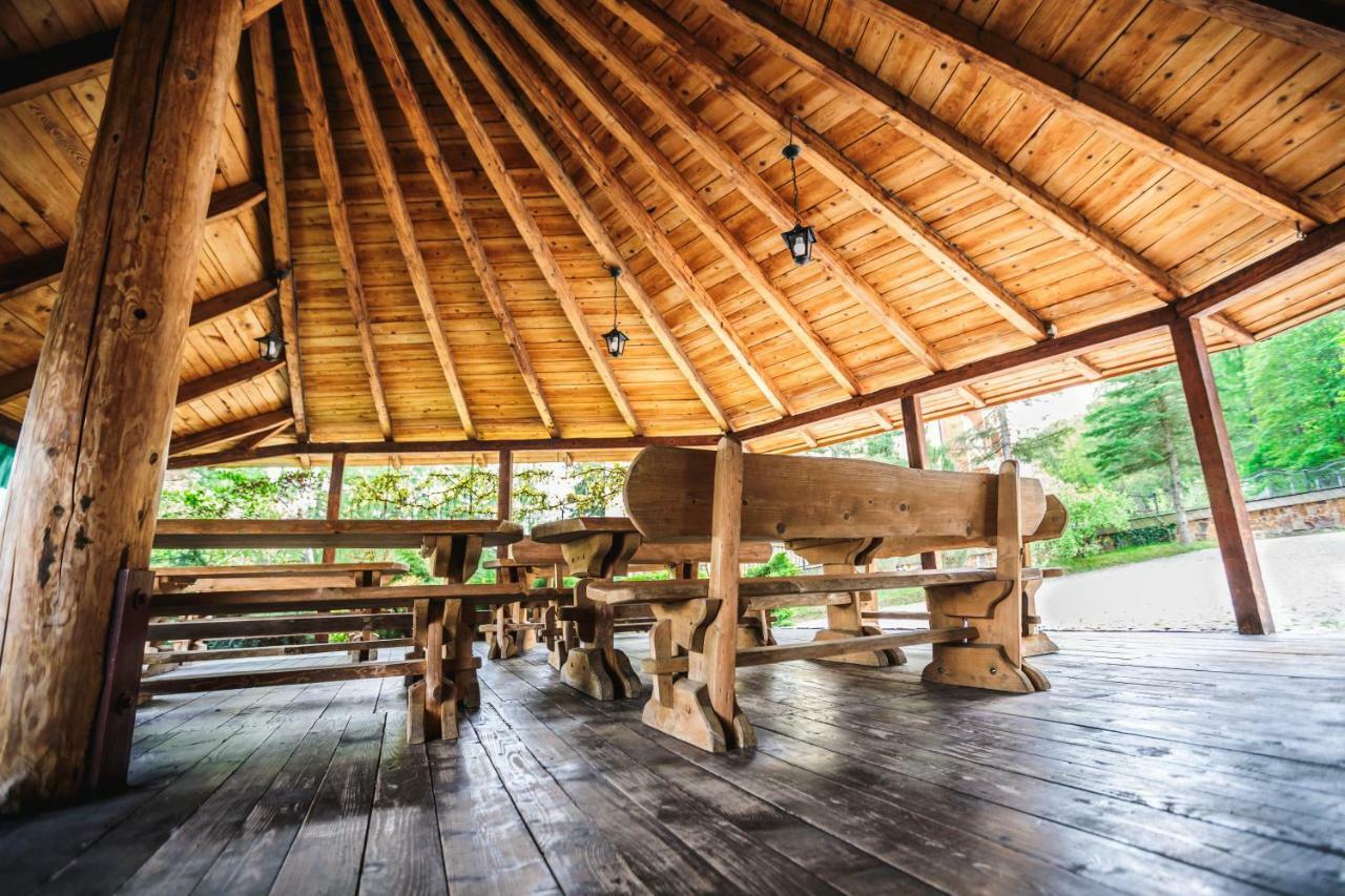 솔리나 Osrodek Wypoczynkowy Tarnica B&B 외부 사진